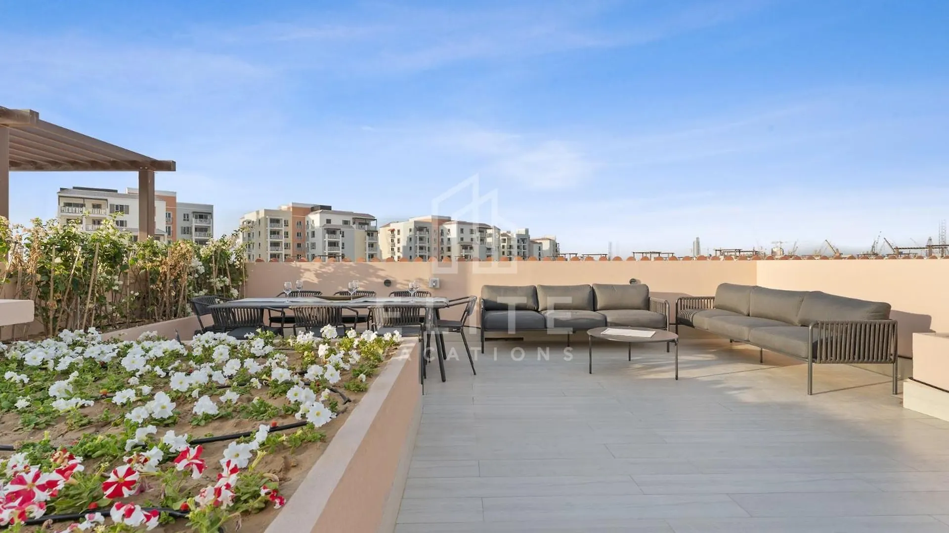 Luxury 4Br Villa Next To J1 Beach With Burj Views Dubai
